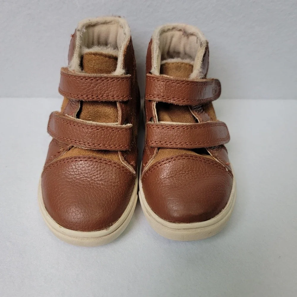 UGG Toddler Rennon II Chestnut Leather Sneakers - Size 6T